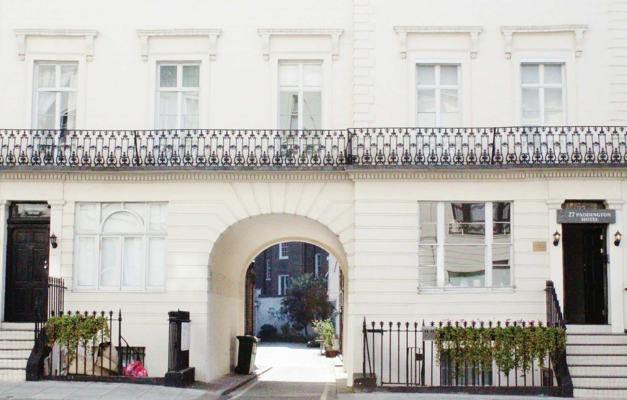Отель Nox Lancaster Gate Лондон Экстерьер фото